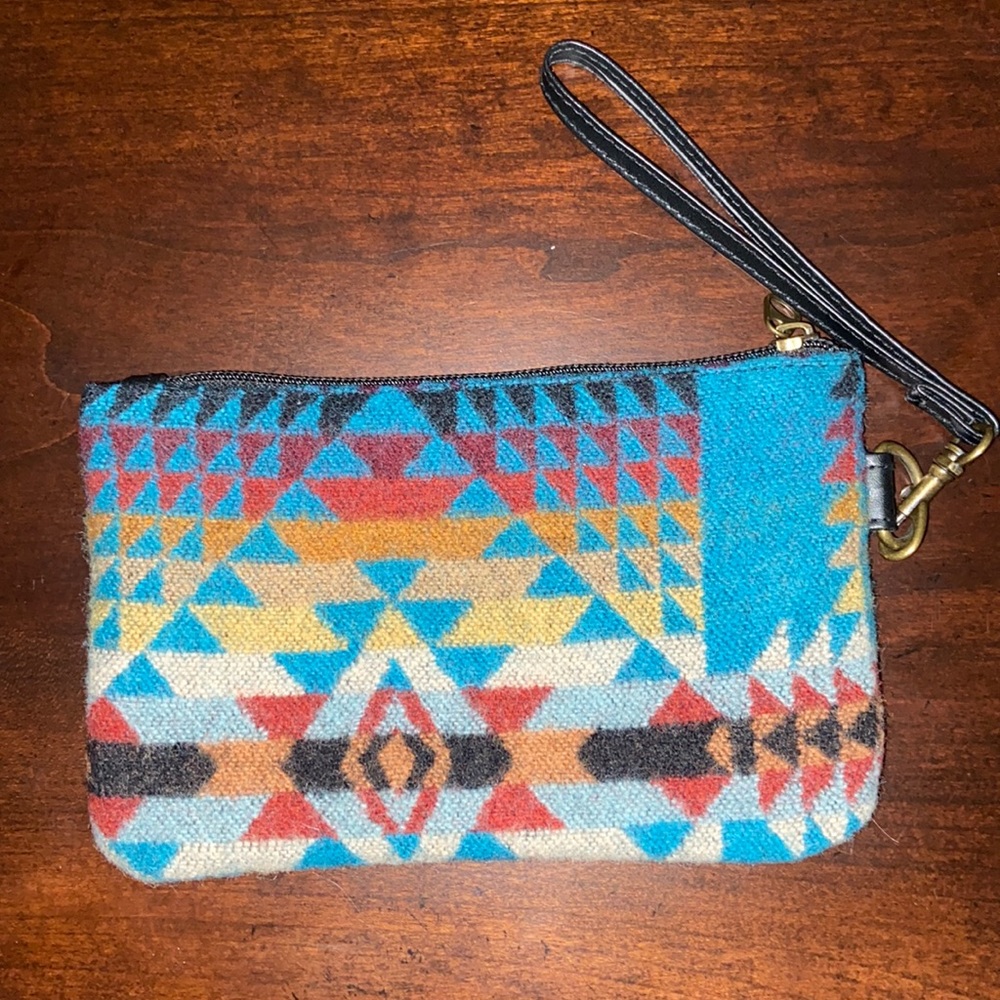 Wristlet
